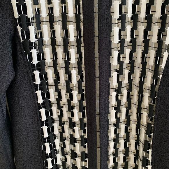 Chico's Womens Sz S Black White Basket Weave Open Front Longer Jacket - Picture 4 of 8
